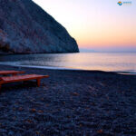 The-9-most-impressive-beaches-of-Santorini