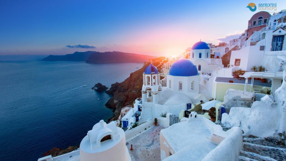 santorini-visit-most-beautiful-island-greece