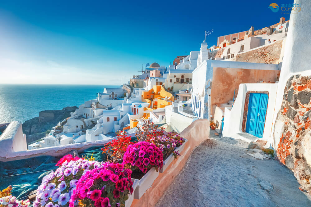 book-a-santorini-tour-while-you-cruise-the-aegean book-a-santorini-tour-while-you-cruise-the-aegean